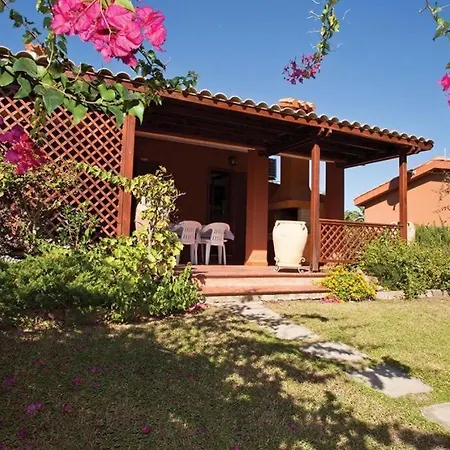 Clorinda , 1 Minute From The Sea *
